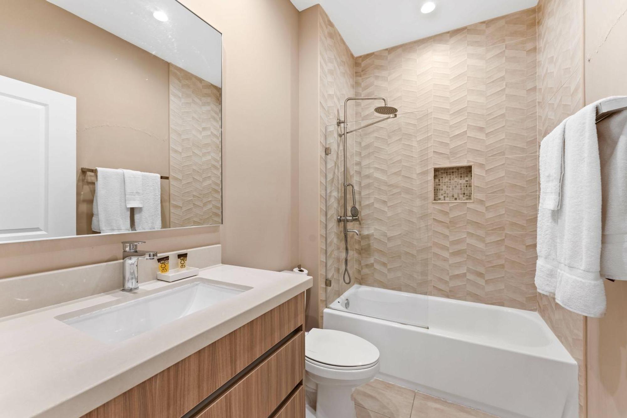 7583 Magic Village Jacuzzi 3 Suites Near 192 And Disney オーランド エクステリア 写真