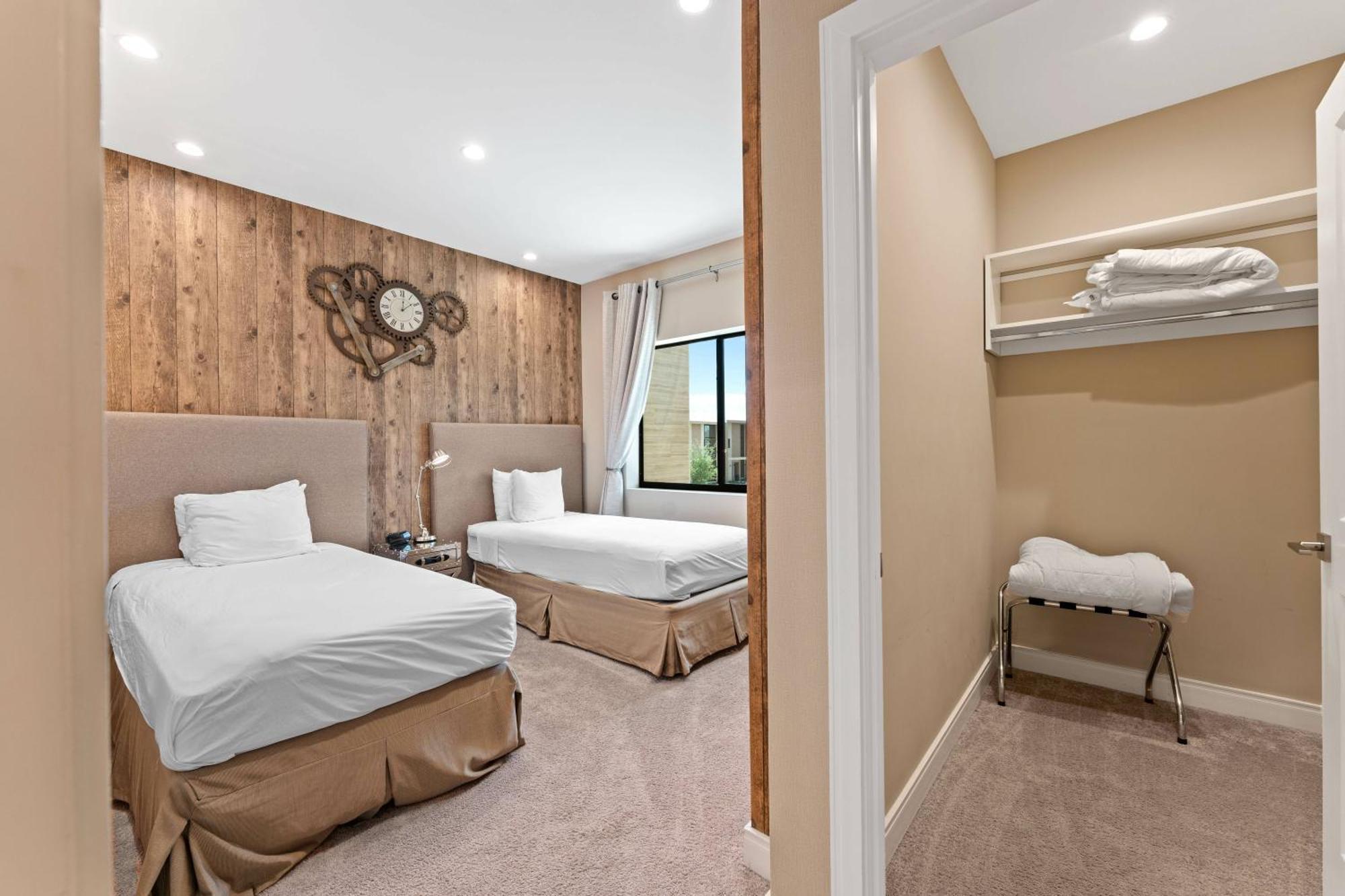 7583 Magic Village Jacuzzi 3 Suites Near 192 And Disney オーランド エクステリア 写真