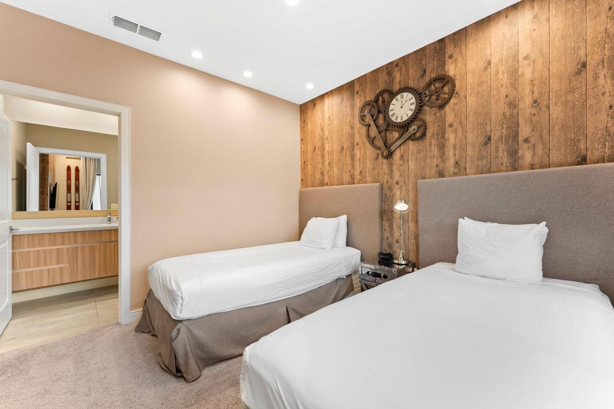 7583 Magic Village Jacuzzi 3 Suites Near 192 And Disney オーランド エクステリア 写真